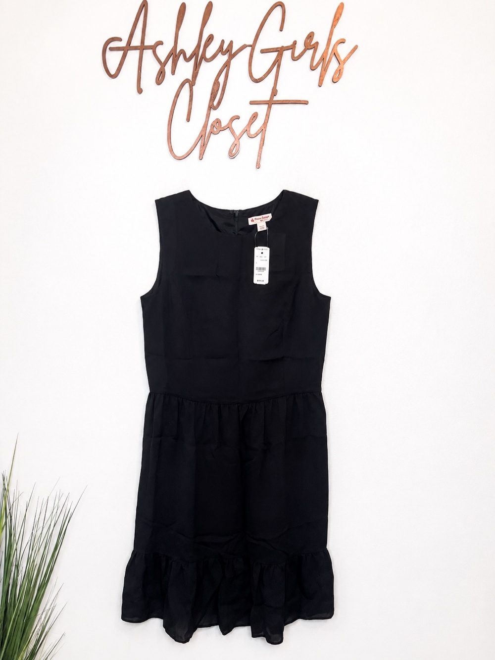 Brooks Brothers Red Fleece Black Sleeveless Ruffle Hem Dress NWT Sz 4